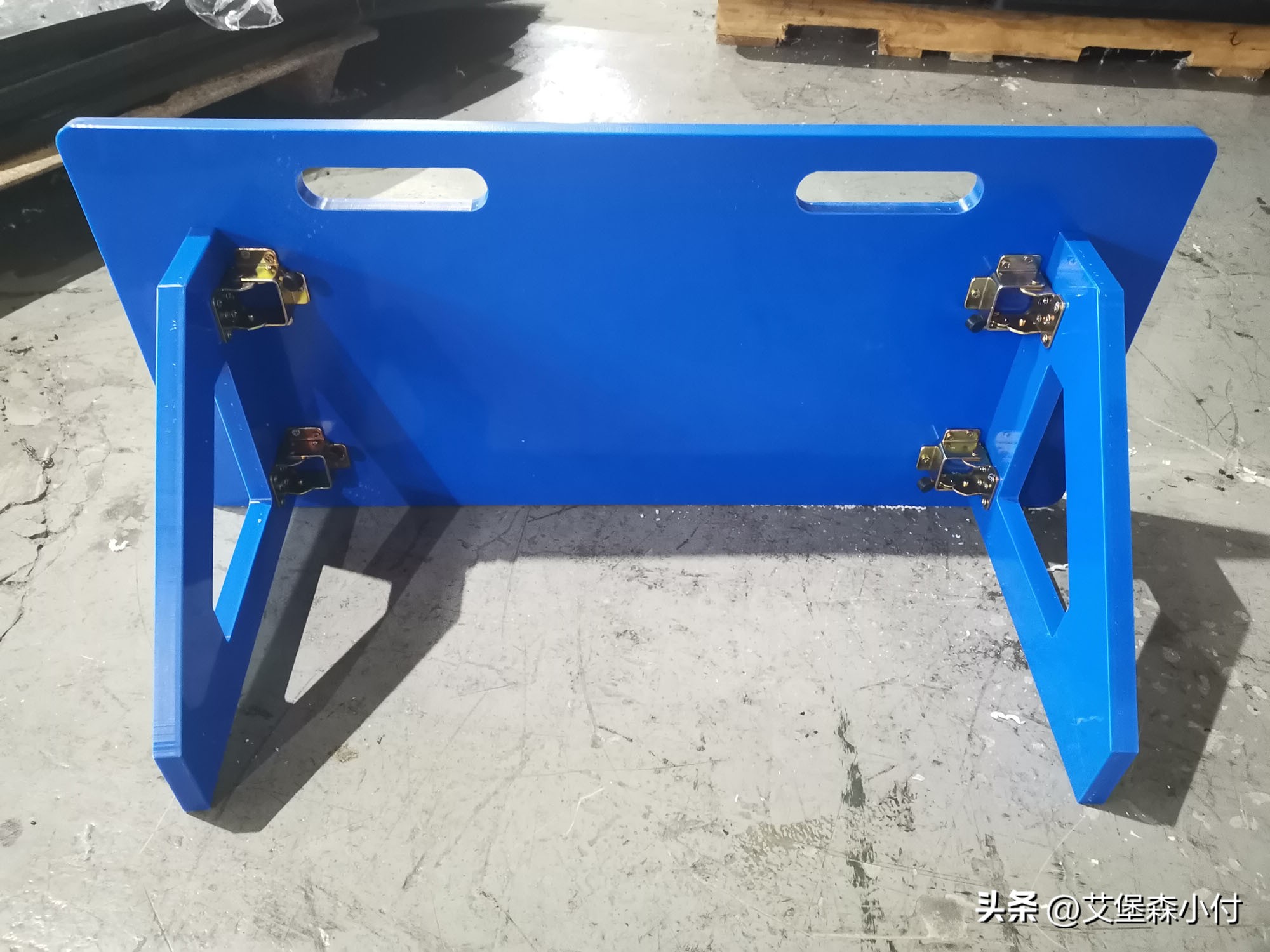 足球训练回弹板训练方法,足球训练回弹球门