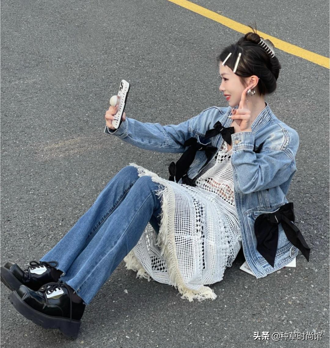 今年流行穿什么裤子和裙子,今年流行裙子配什么裤子