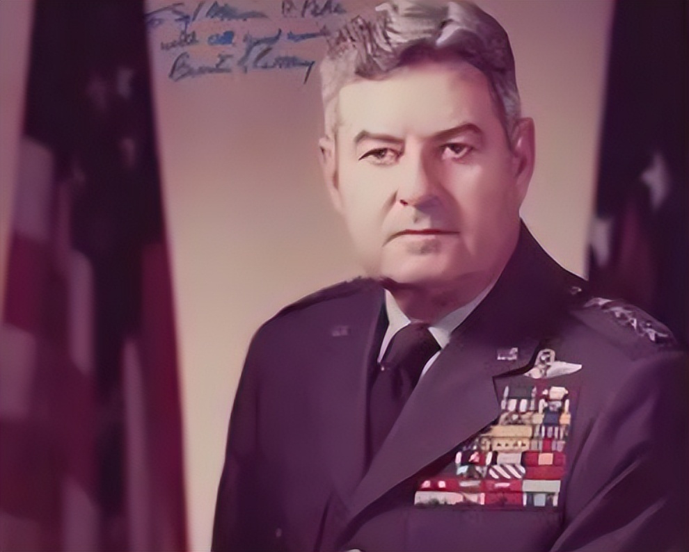 柯蒂斯李梅性格,柯蒂斯李梅简介