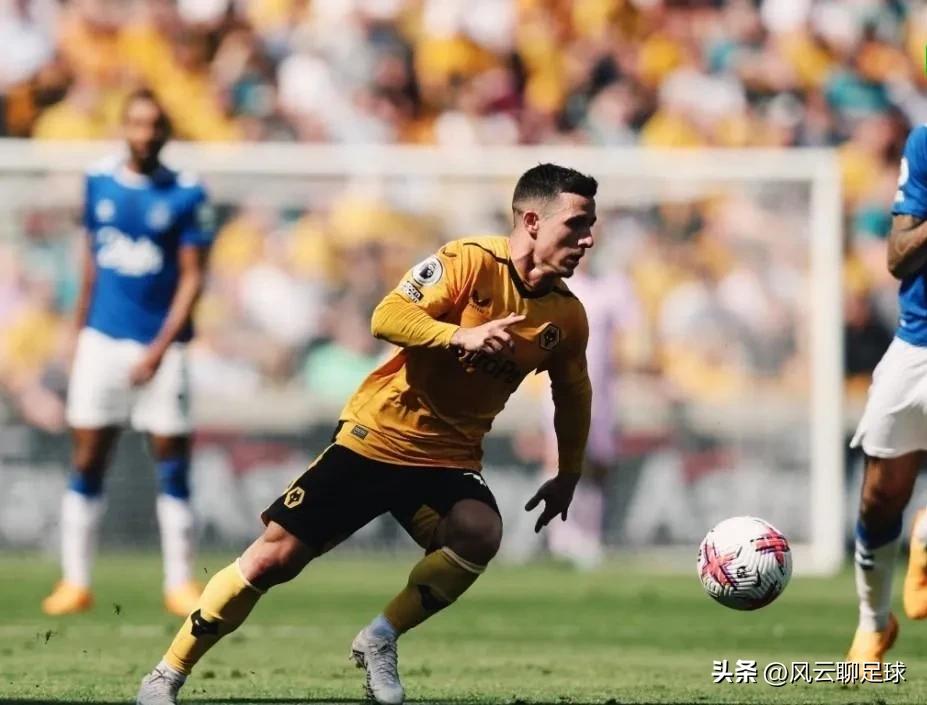 英超曼联4-2逆转谢菲联集锦,英超曼联2-1逆转重夺榜首