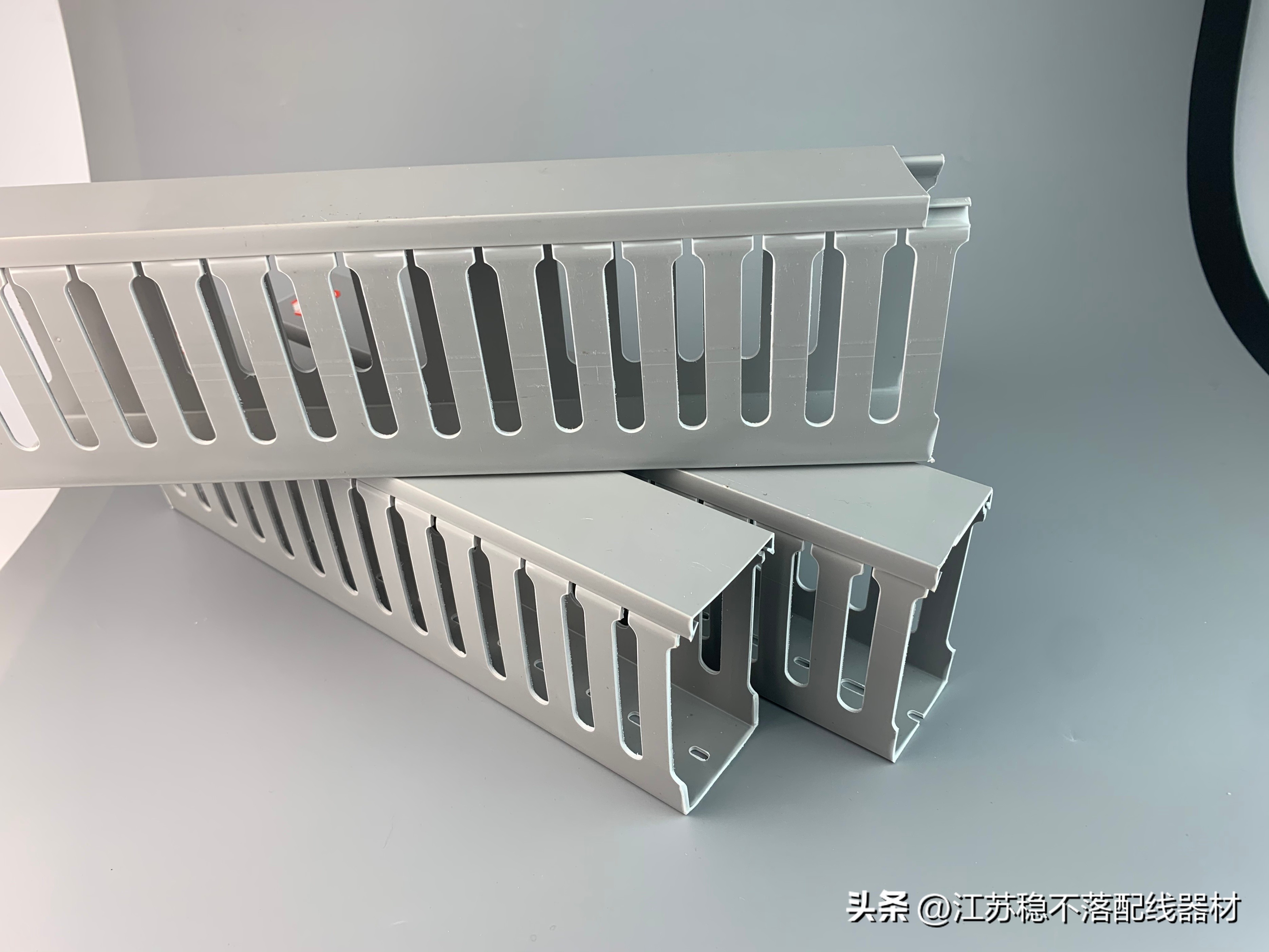 配电箱线槽哪种好用些,配电柜线槽尺寸怎么选