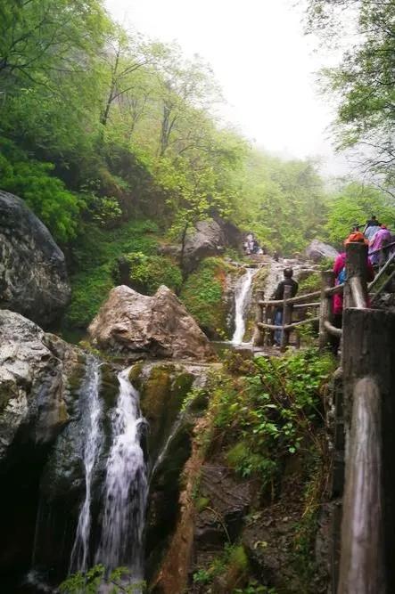 五台山最有名气的藏传佛教寺庙,五台山佛教道教在一起的寺院