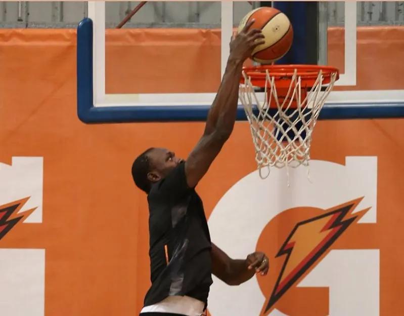 博尔特被短跑耽误,短跑之王博尔特的篮球天赋有多高