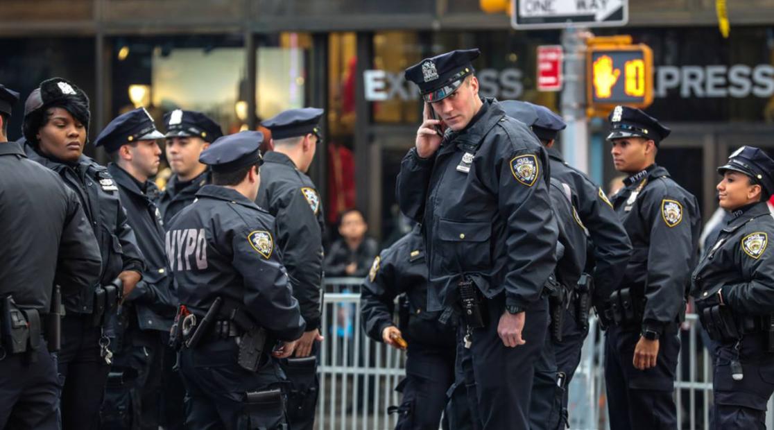 如果你被警察抓了怎么办,当你被美国警察拦住该怎么办