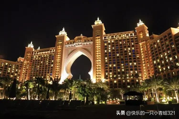 迪拜亚特兰蒂斯酒店免费攻略,迪拜亚特兰蒂斯酒店长什么样