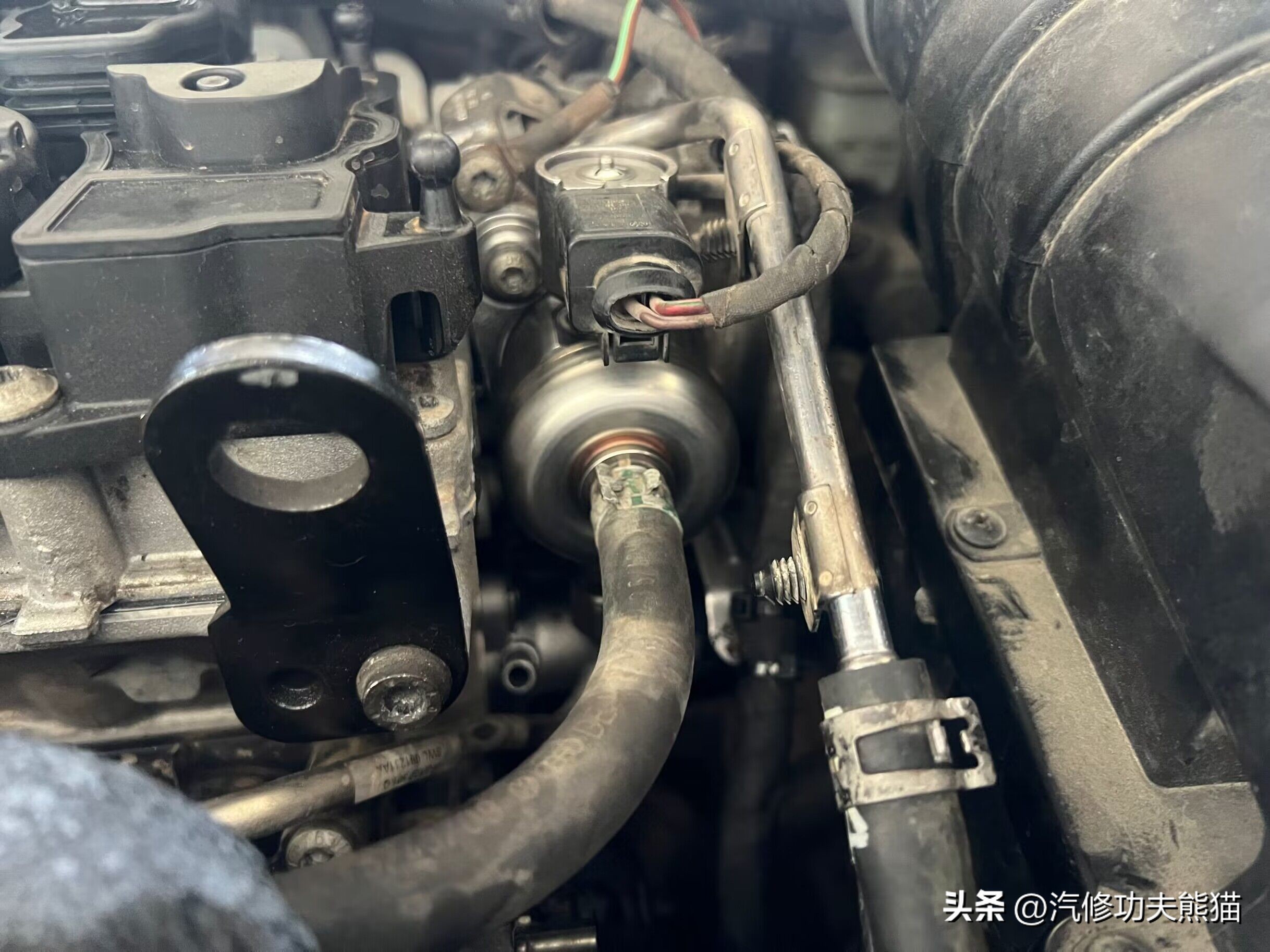 武汉小轿车烧机油处理办法,老款斯柯达烧机油解决方案