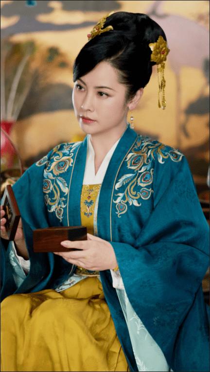 杨明娜年轻时的古装照片,杨明娜聊斋蛇妖