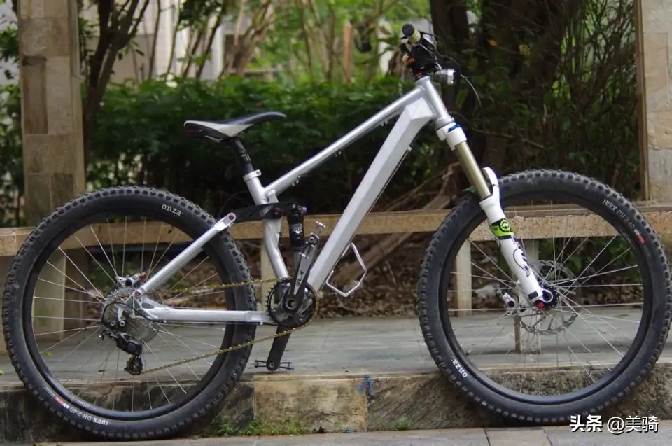 软尾山地车的改装攻略,爆改26寸xc山地车