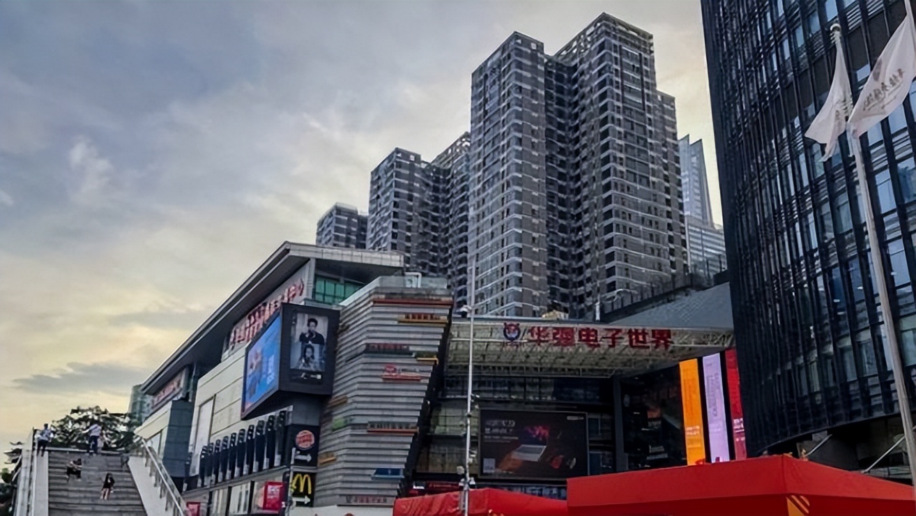 优秀群员●小莫妹妹的数码百万产业