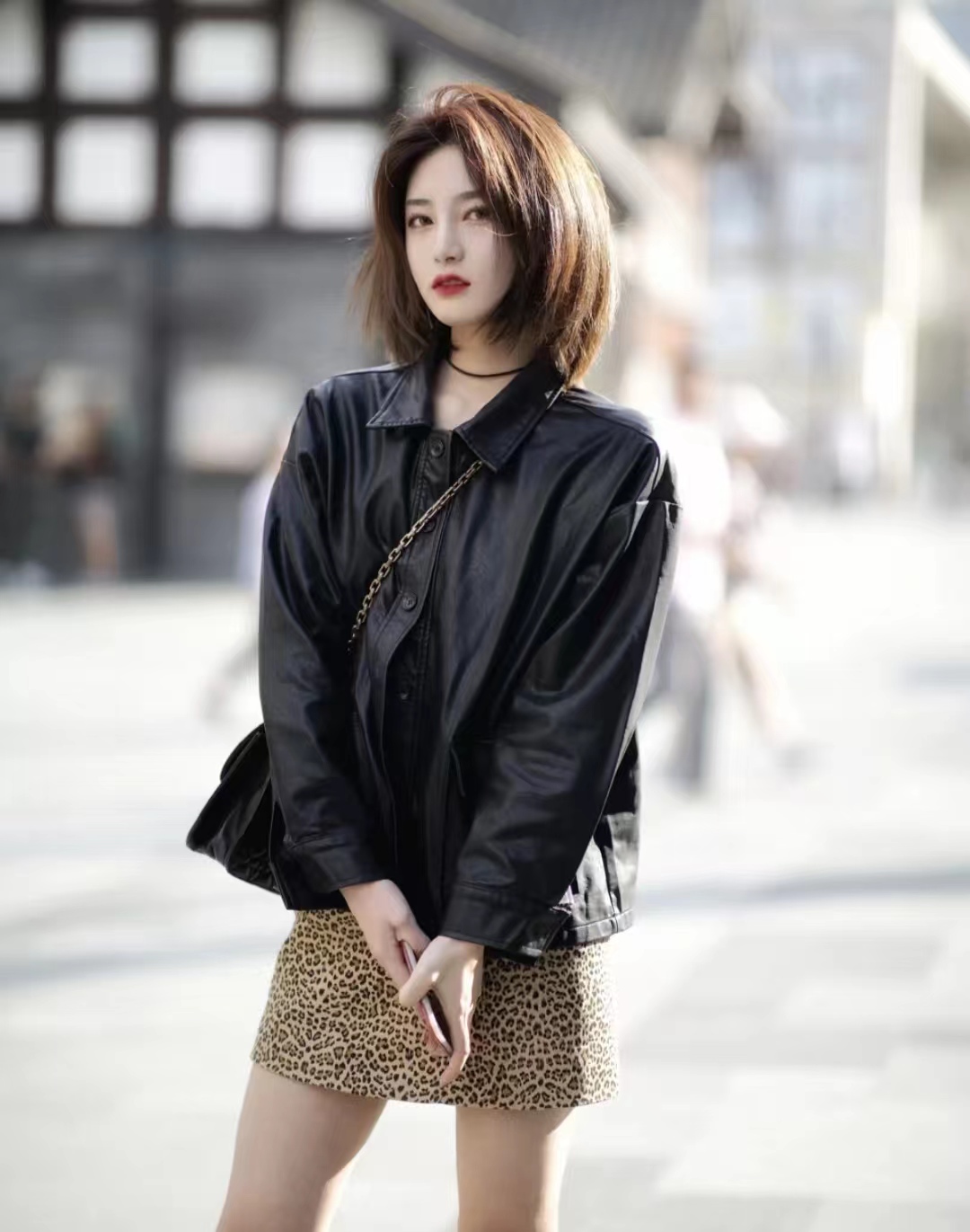 皮衣怎么搭配衣服女秋冬,2020洋气套装皮衣