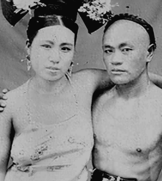 惊!日军日记曝光,*安妇慰**不顺从,日军竟用*刀刺**插入她的*体下**!