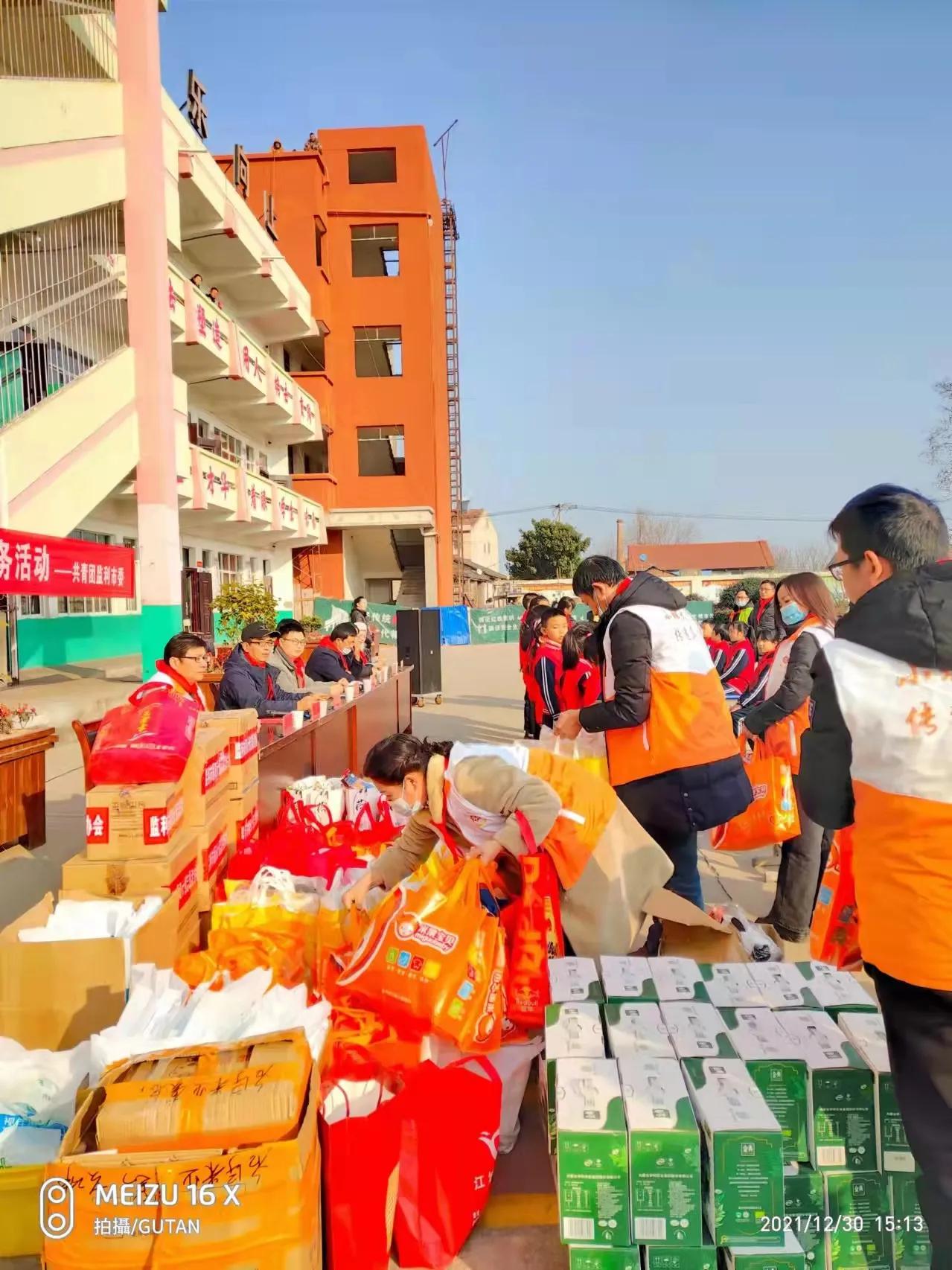 关爱留守儿童青年志愿者在行动,蒲公英少年团志愿者