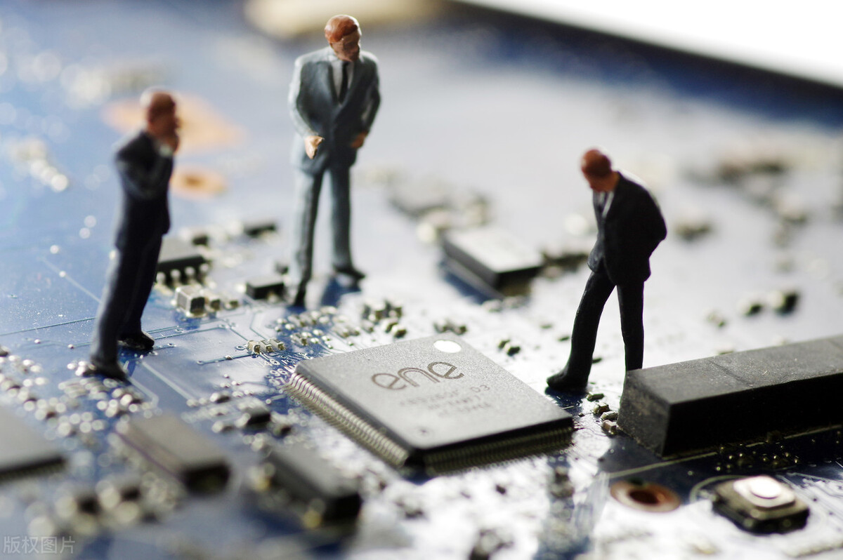 华为asml什么时候出,asml能代替华为吗