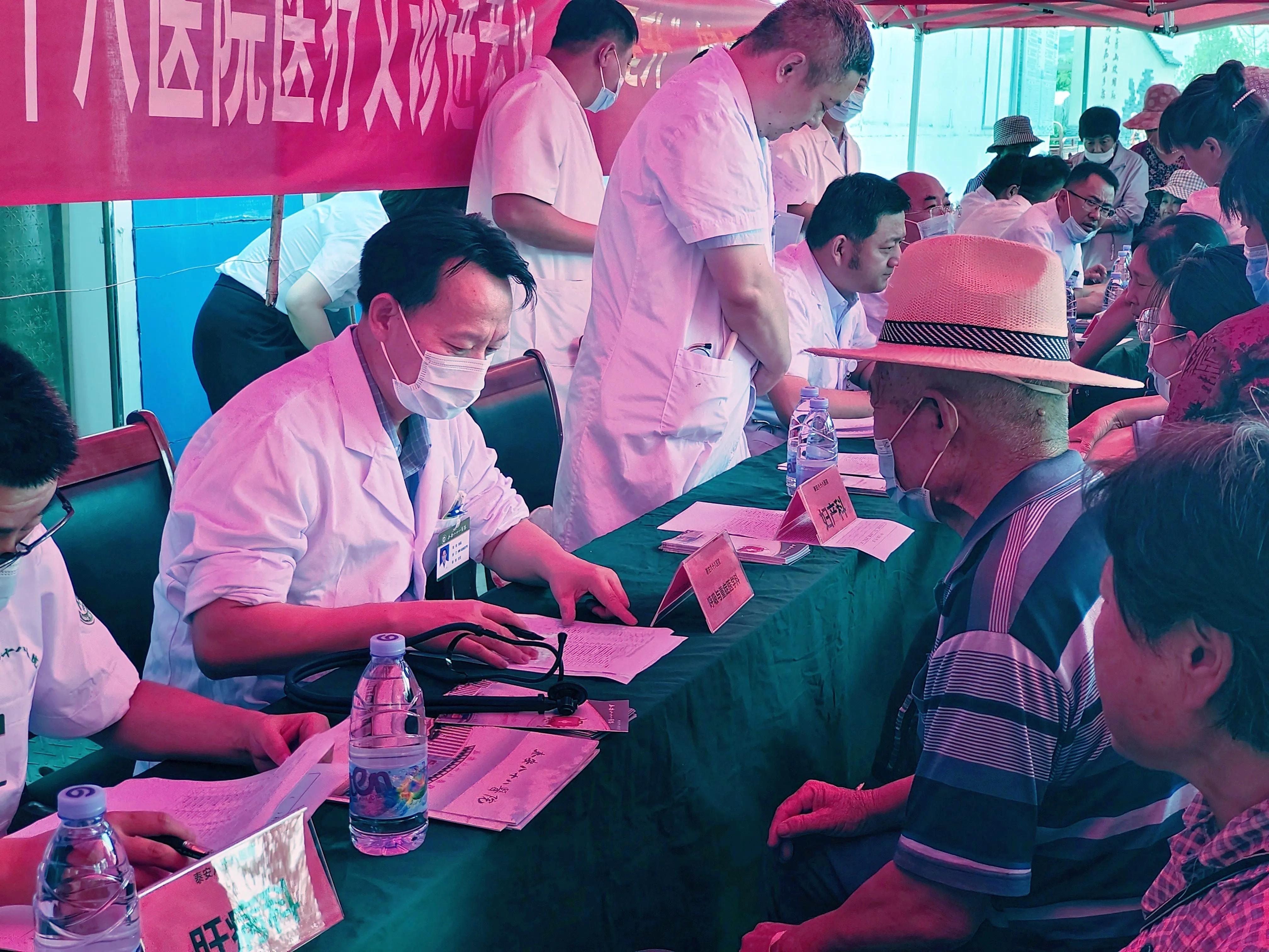 守初心担使命义诊暖人心,上门义诊暖心活动进行时