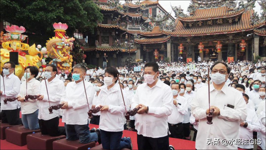 阿联酋求雨,阿联酋造山求雨