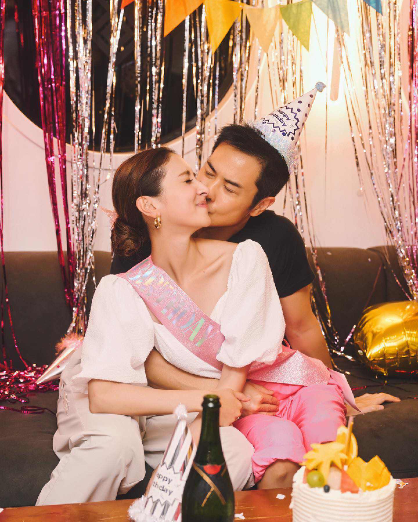 陈凯琳郑嘉颖甜蜜瞬间,郑嘉颖陈凯琳婚纱照首曝光