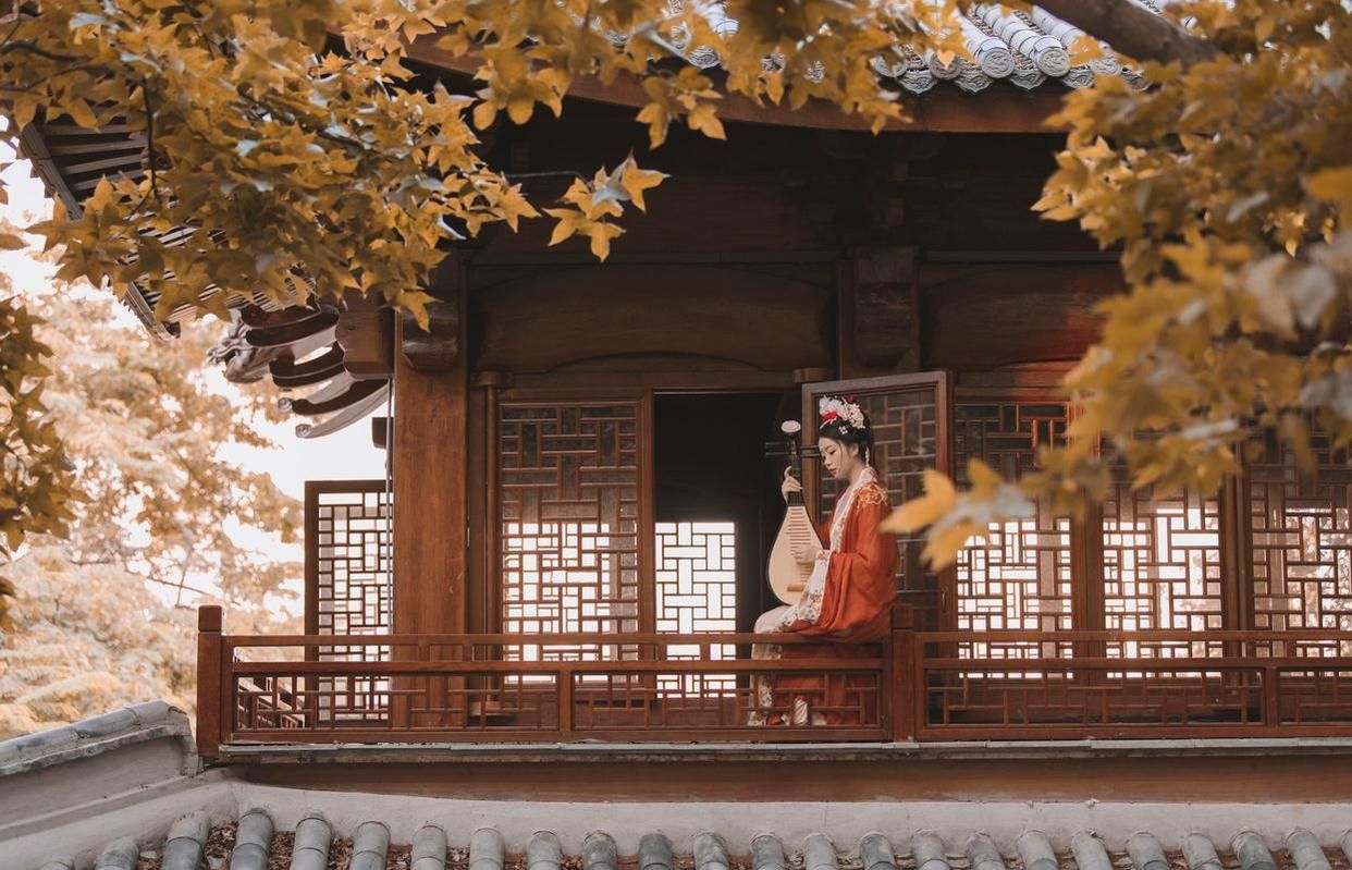 二十四句赞美女子的绝美古诗词,那些夸女孩子漂亮的绝美诗词