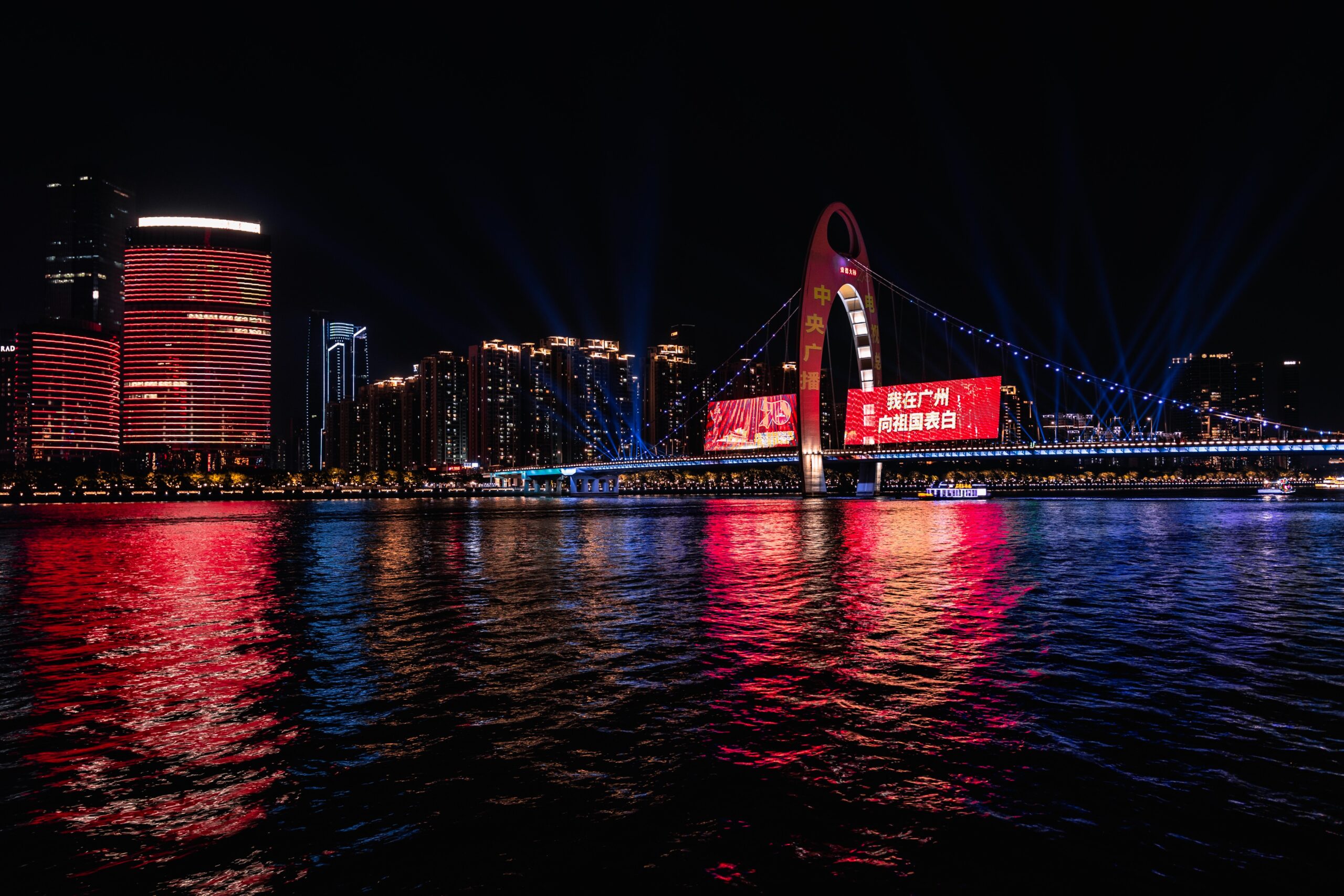 广州太古汇奢侈品在几楼,广州太古汇和香港奢侈品哪个好