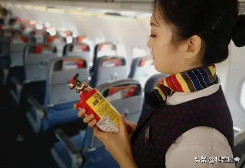 如果飞机失控，我们该如何自救？14亿人都应该知道的救命常识