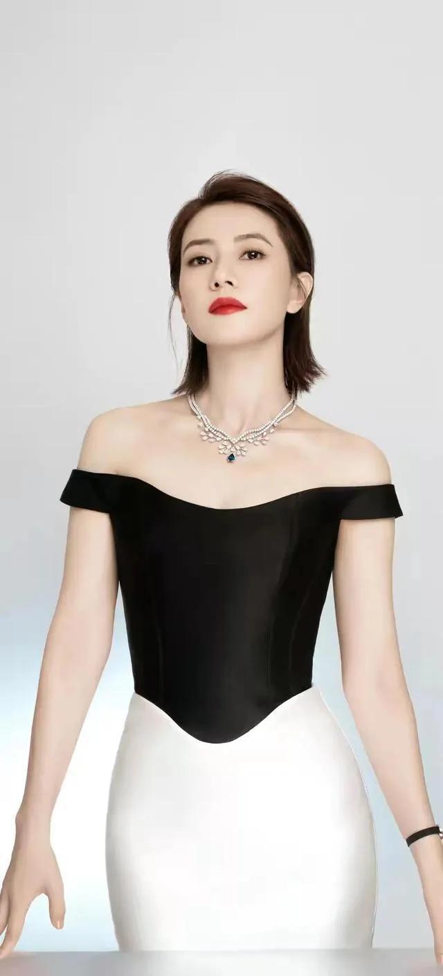 女星高圆圆赚了一个亿,国民女神高圆圆40岁生日