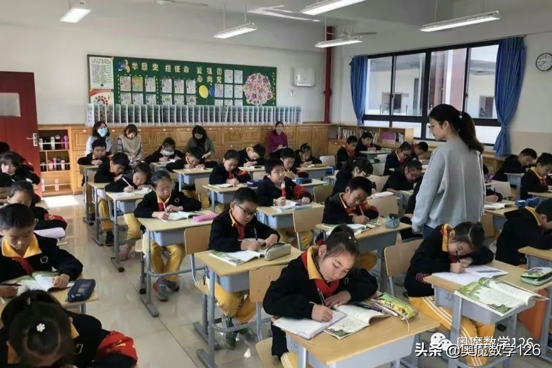 单位圆与三角函数线比较大小,单位圆和三角函数线的区别