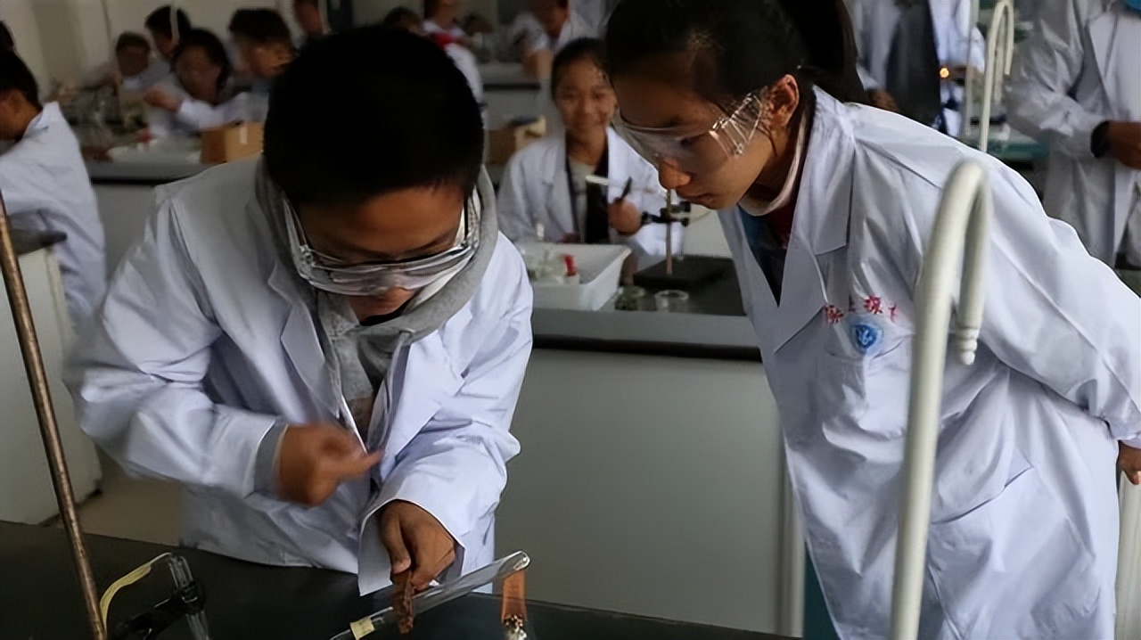 南京扬子一中2024小升初招生,南京扬子第一中学招生视频