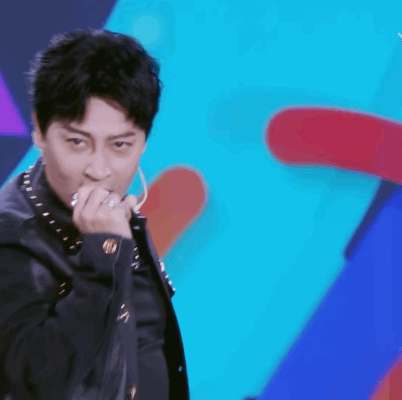 人到中年最值得骄傲的是跑步,人到中年可以不美丽但要健康跑步