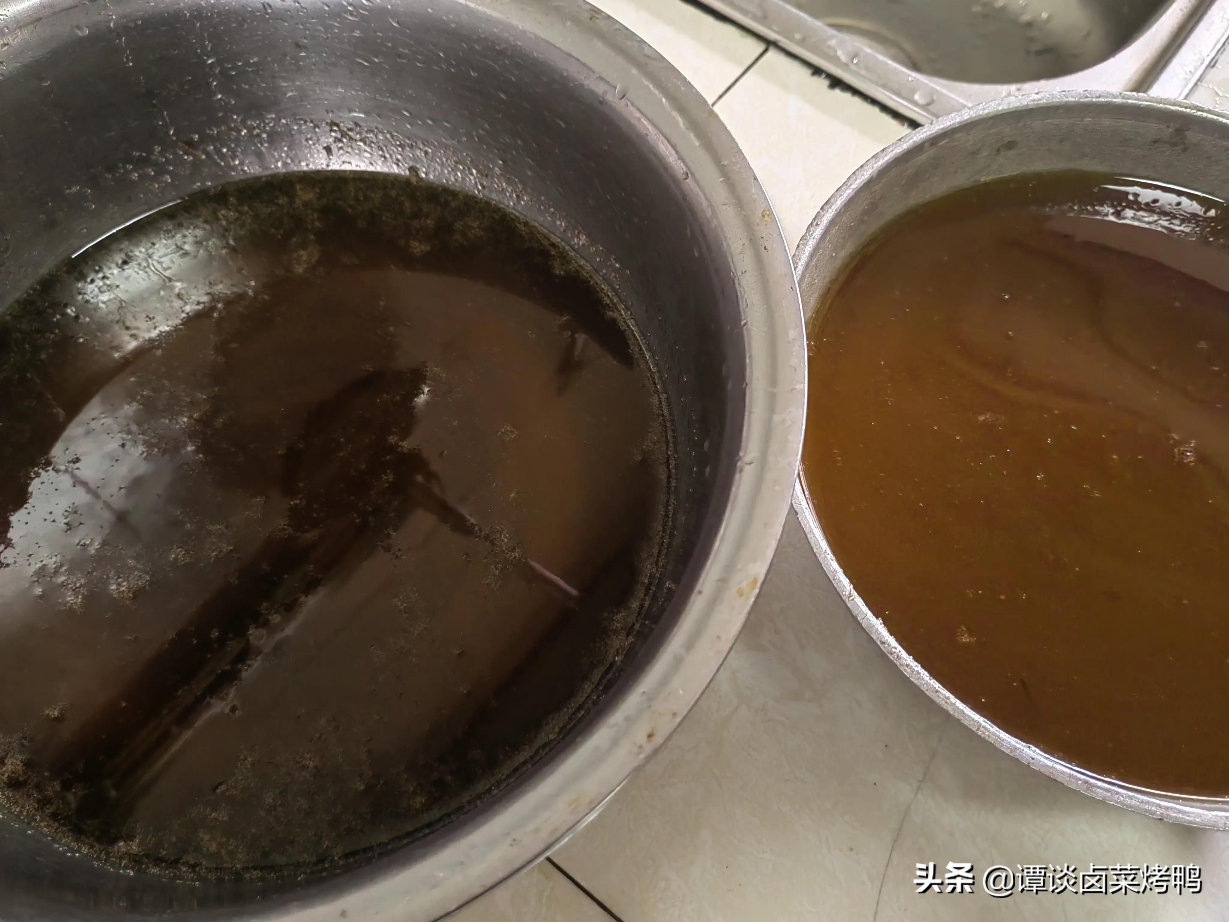 卤菜店师傅教你解决卤水发黑问题,四川卤菜卤水怎么清洗