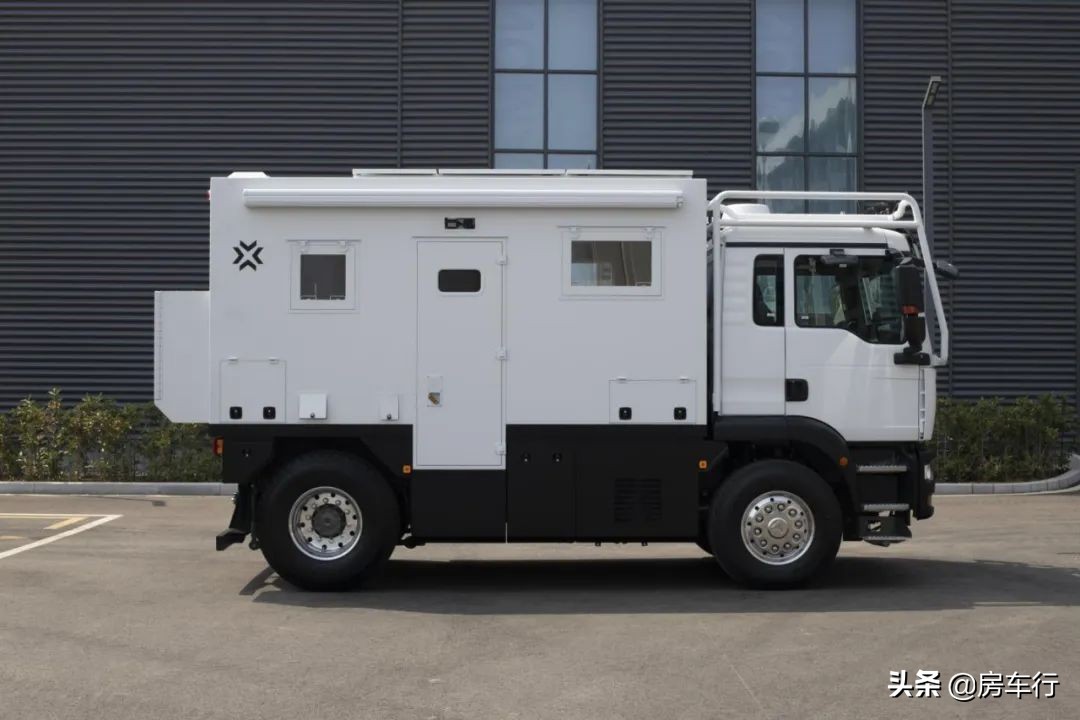 价格低的b级越野房车,顶级超重型越野房车蓝牌