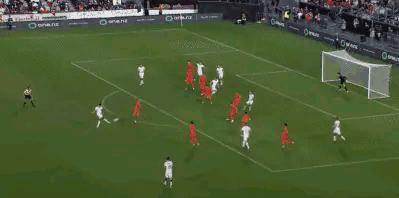 国足0比0战平新西兰，精神面貌有改观