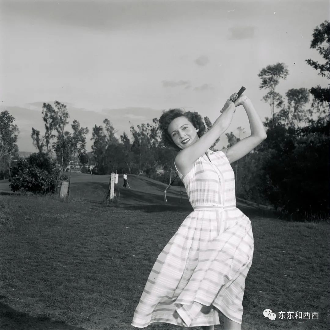 一辈子吸气收腹活到99，老奶奶迷倒全美还撩男朋友