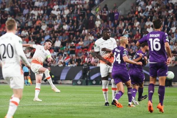 莫伊斯高光,双标判罚