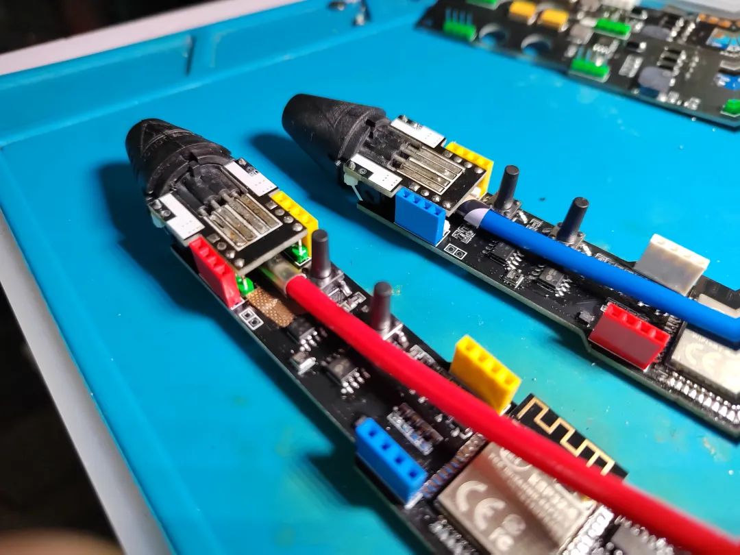 用3d打印笔自制一把98k模型,用3d打印笔自制鱿鱼面具