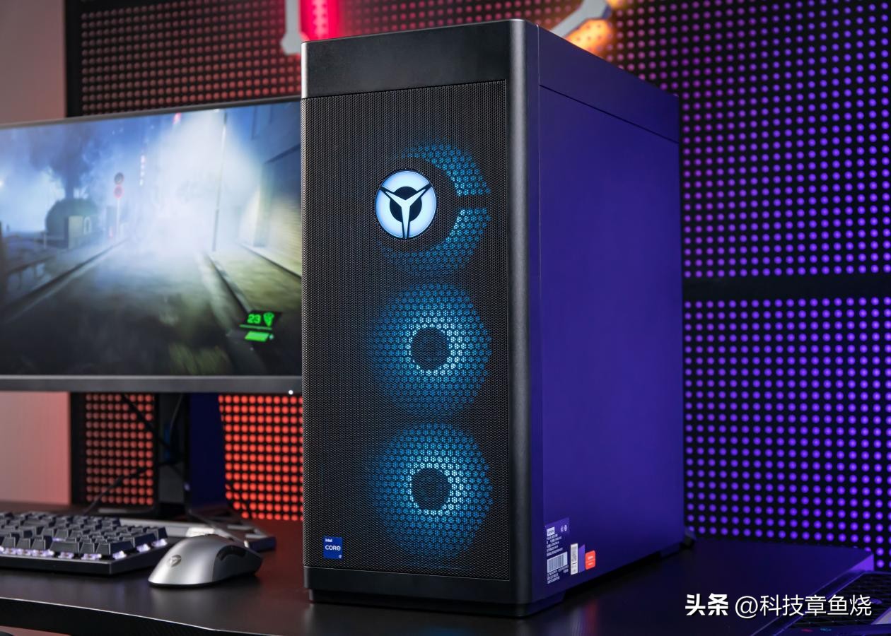 拯救者刃9000k主机评测,拯救者刃7000k和9000k的区别