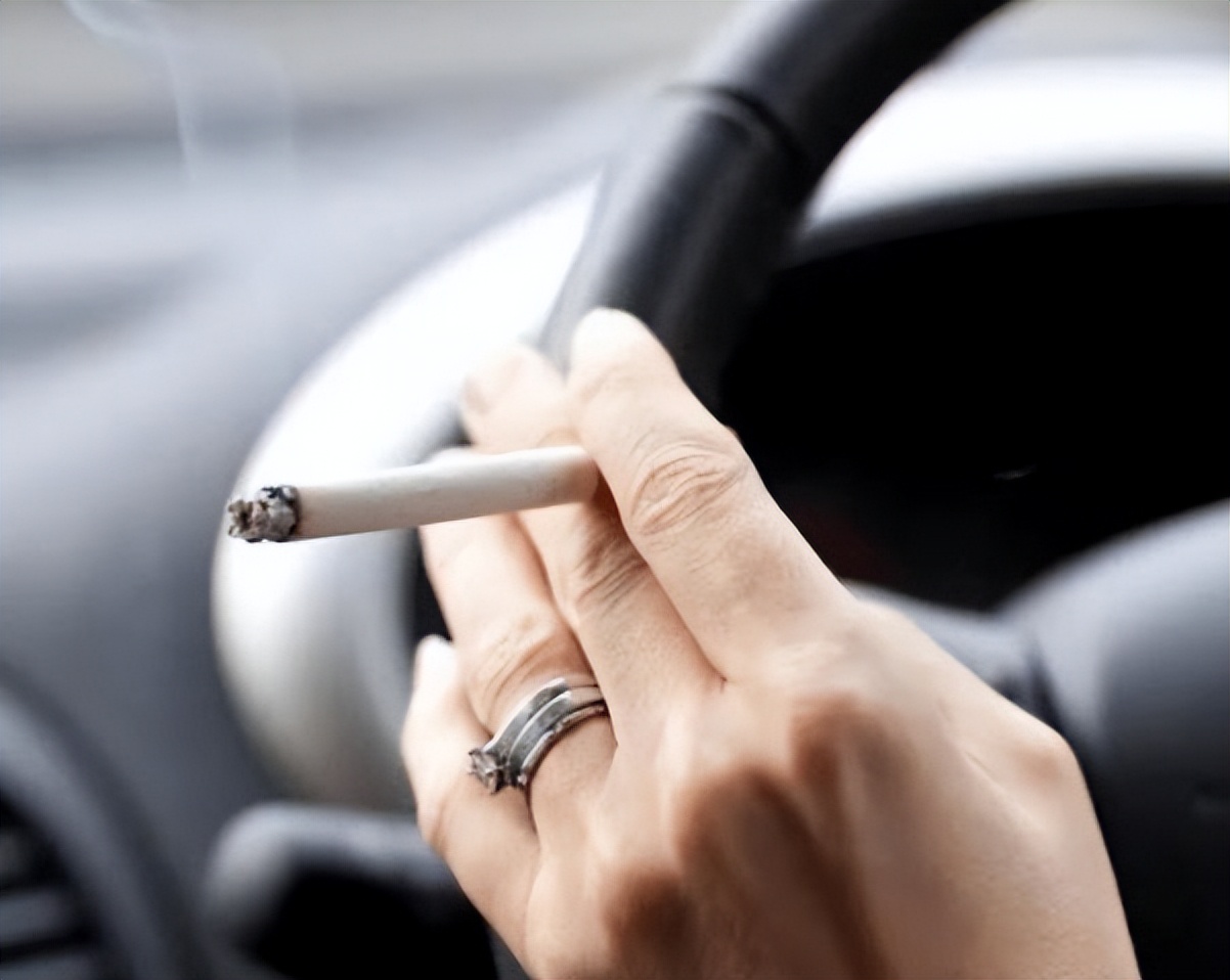 戒烟1个月容易变胖,戒烟1年后偶尔抽了一支烟