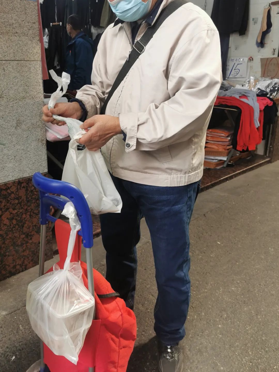 为什么上海卖菜的都是兰陵人,为什么买菜的都是老人