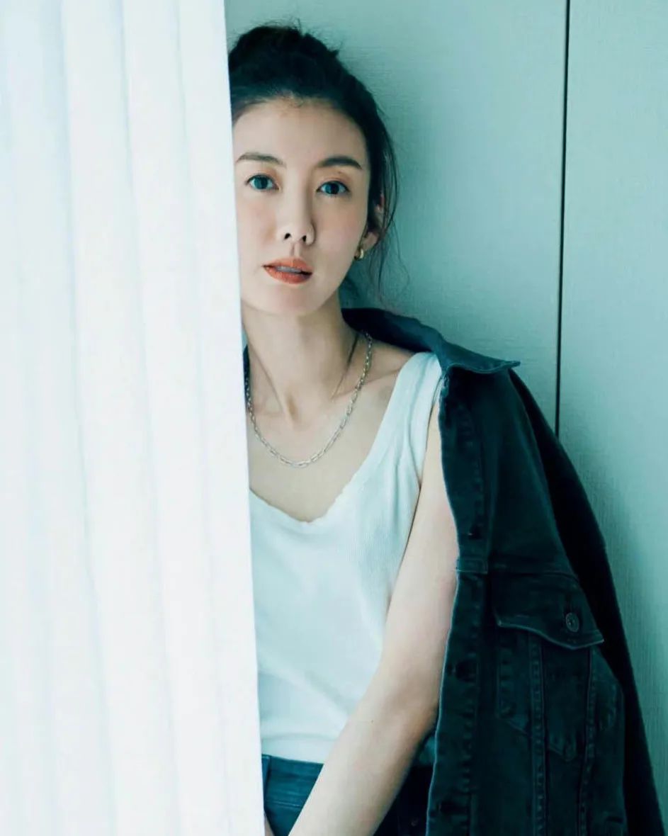 脸型不对称的女孩咋办,脸型不好看怎么整容