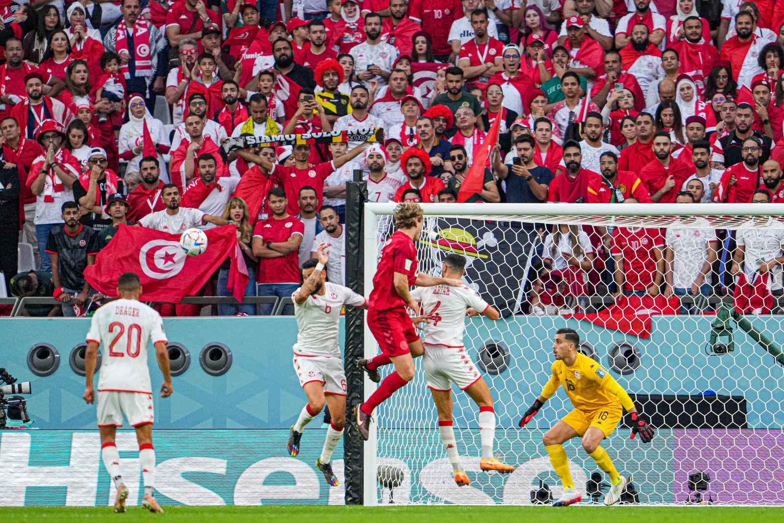 突尼斯世界杯首战表现不俗，未来将扛起非洲足球大旗，前景被看好