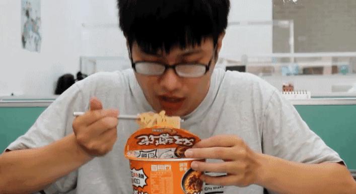 每天仅需1块钱,什么东西可以让眼镜不起雾