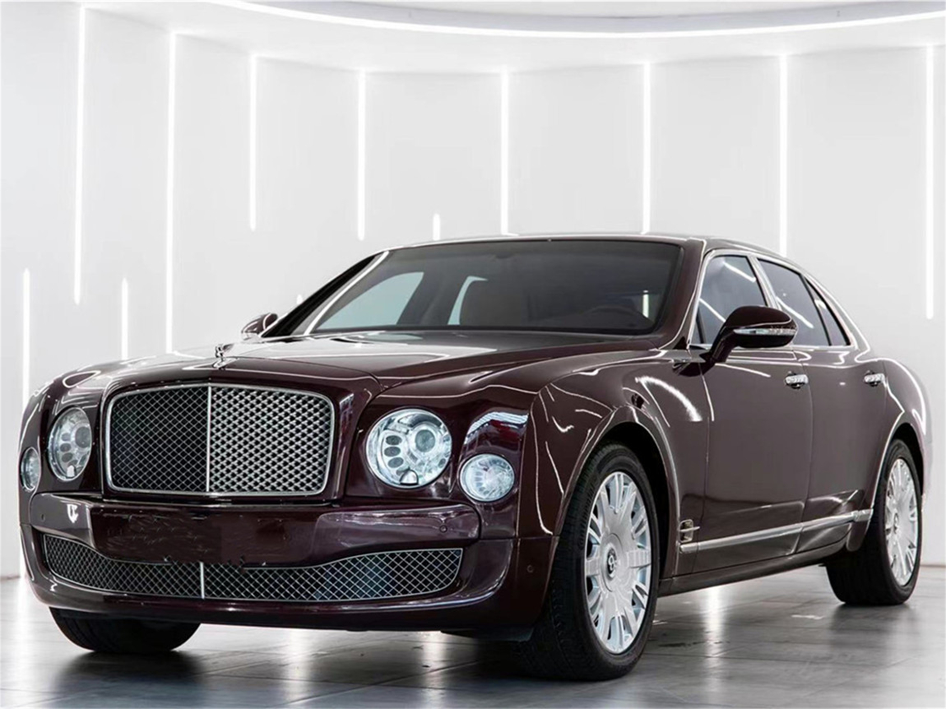 最便宜的全新宾利落地多少钱,宾利哪一款车最值得购买