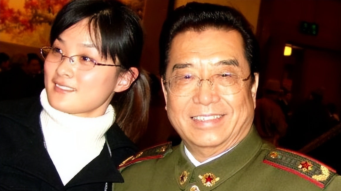 李双江与儿子李贺关系,李贺评价李天一