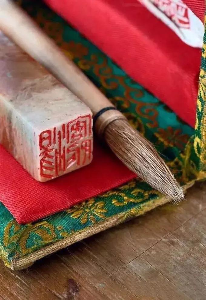 写文房四宝的五律诗,文房四宝七言现代诗