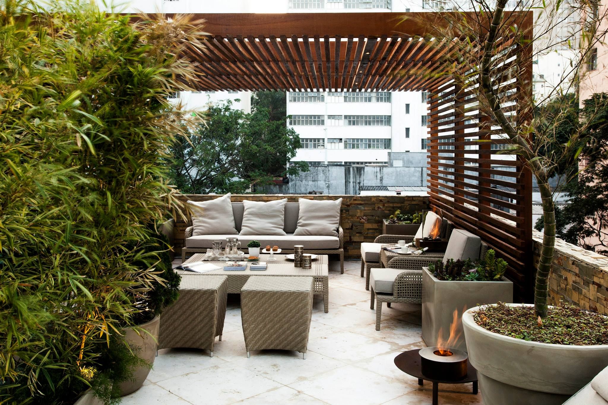 庭院轻奢花架子,一个简单的小花园