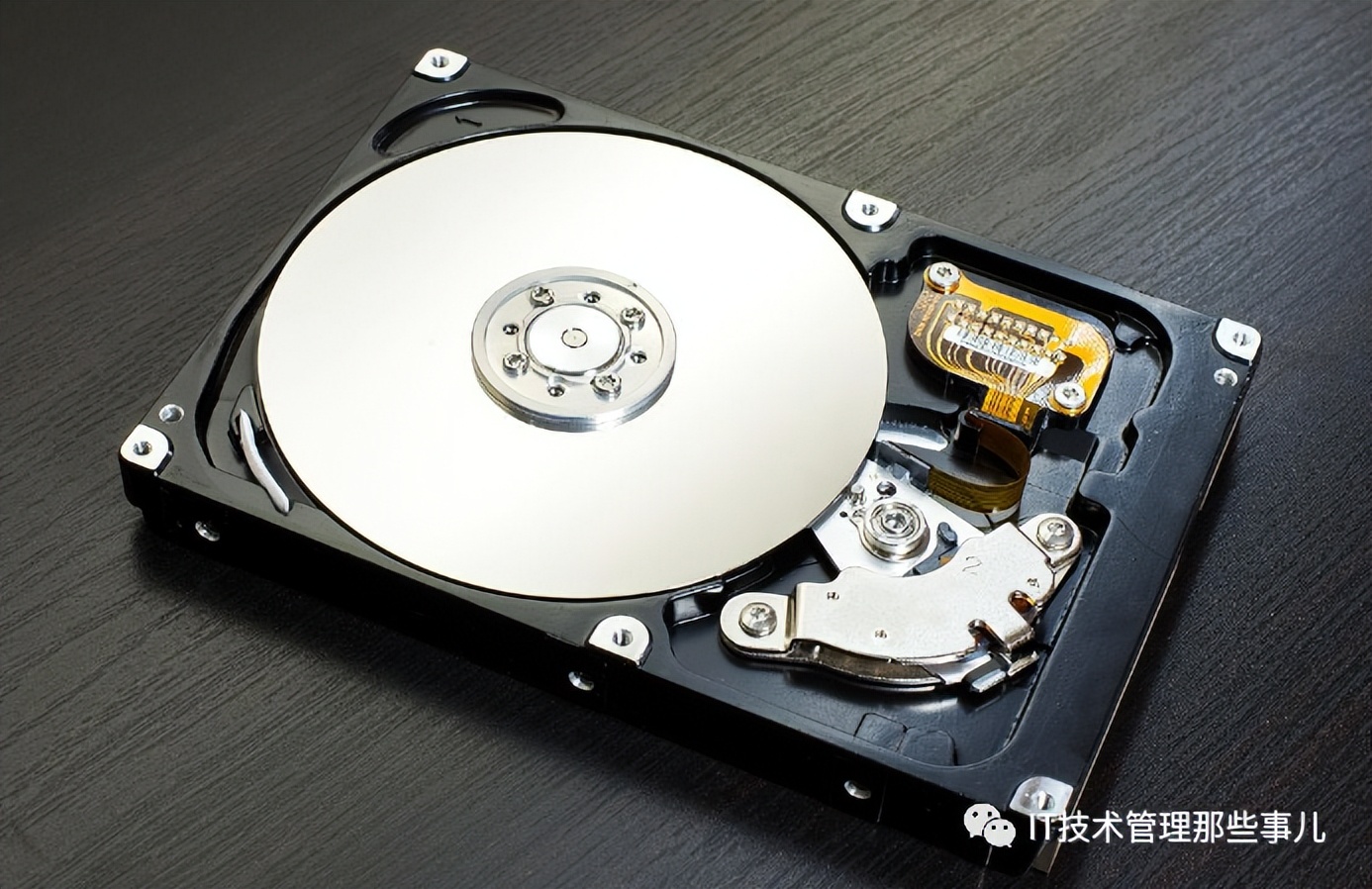 服务器端存储设备有哪些,服务器网络设备