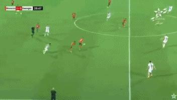 齐耶赫远射破门,齐耶赫吊射凯帕