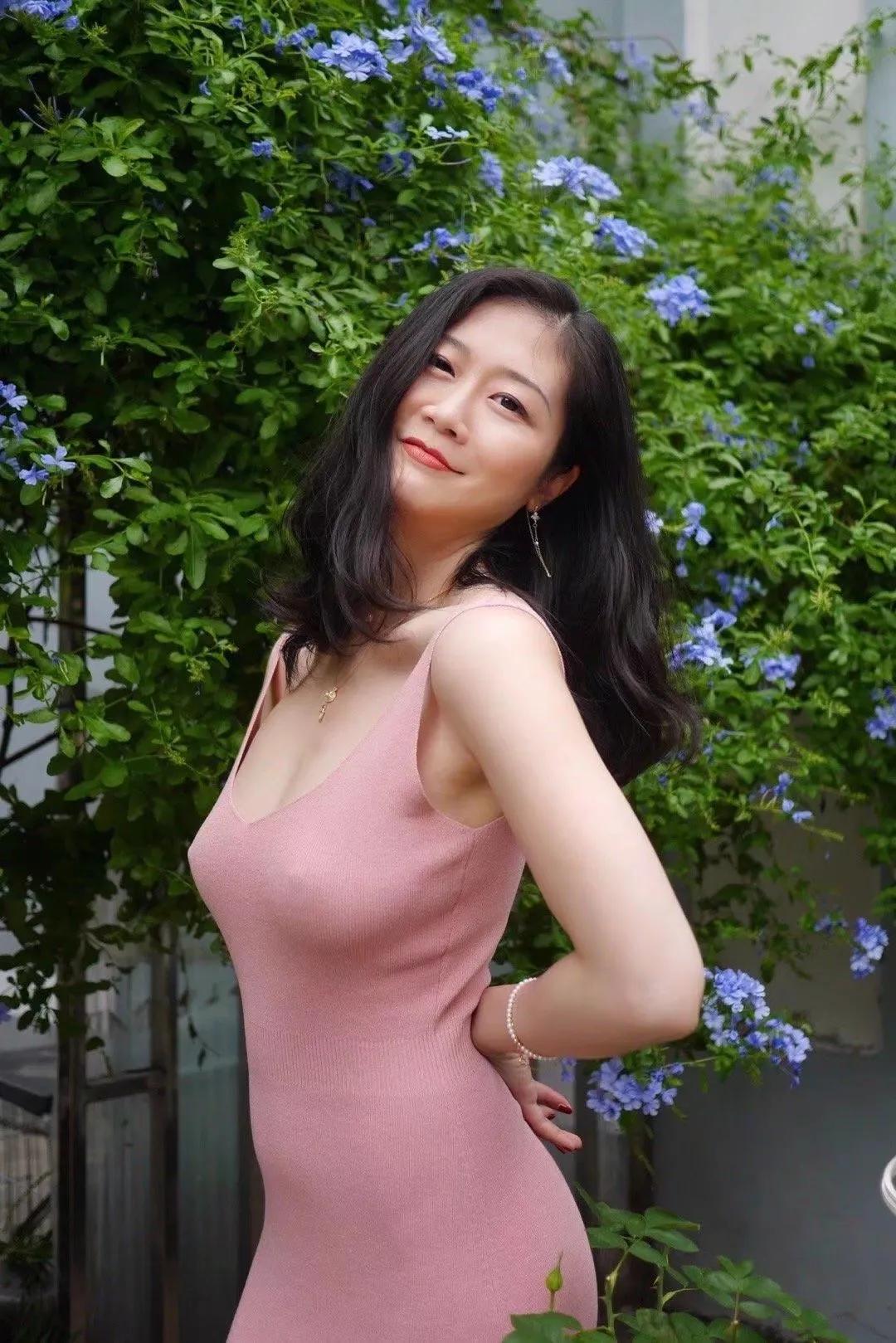 qq主页匿名提问女生的问题,qq女生都会设置什么答案