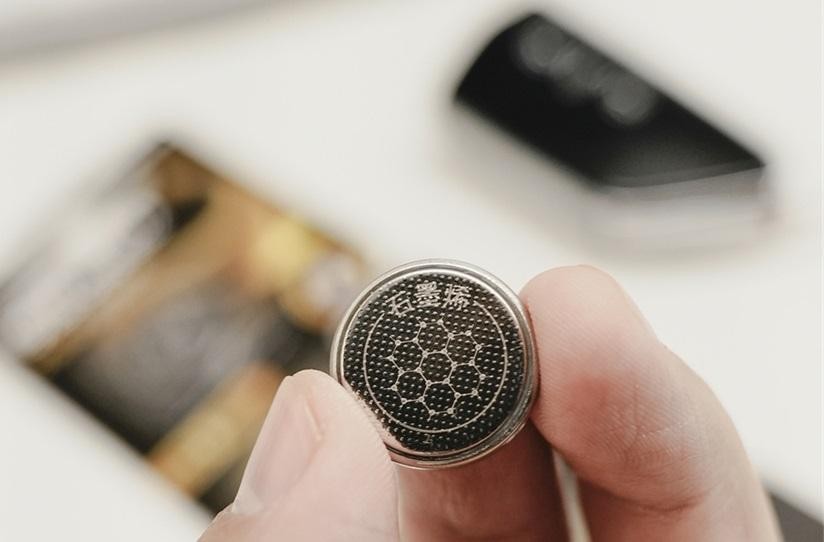 一颗纽扣电池能够让手表用多久,一颗纽扣电池相当于多少毫安