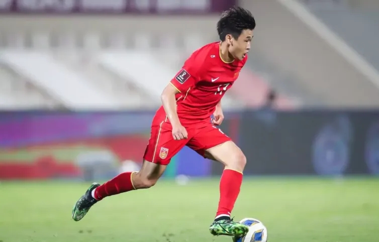 12强赛国足1-1战平沙特,沙特5:0国足