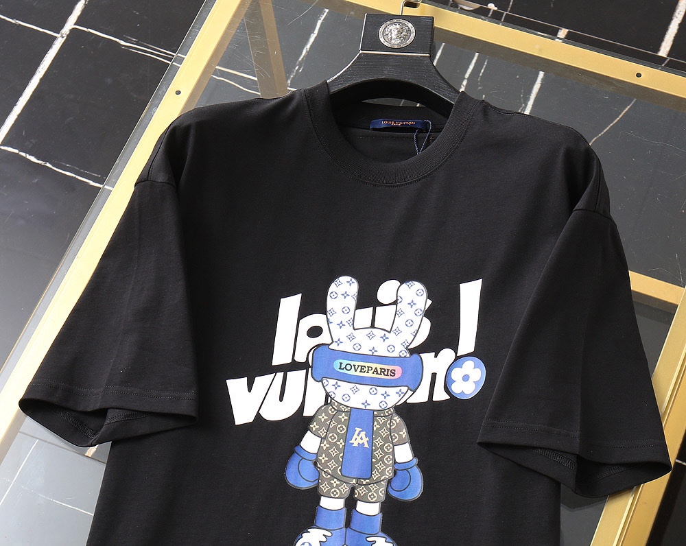 lv路易威登短袖搭配短裤,lv路易威登t恤短袖丝光棉面料男装