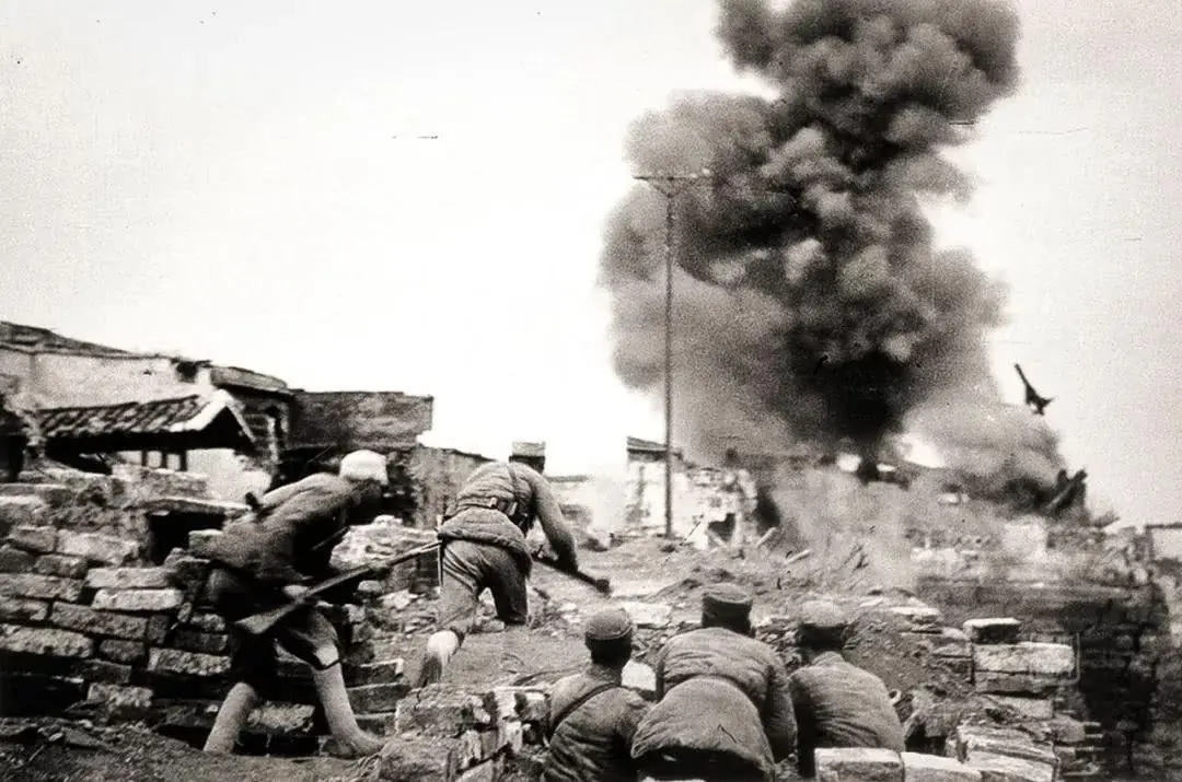 女网红侮辱烈士付出惨重的代价,女网红侮辱革命先烈罪